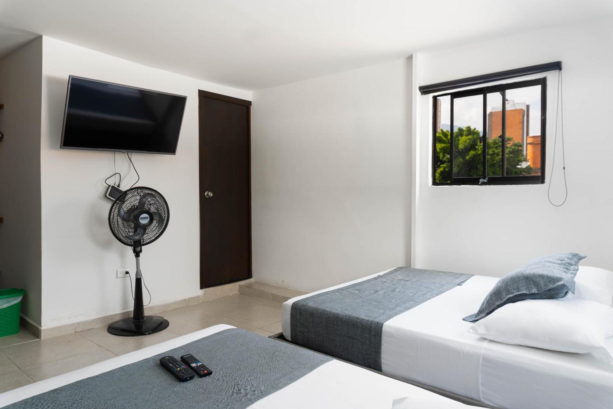 Palo Alto Laureles 2*