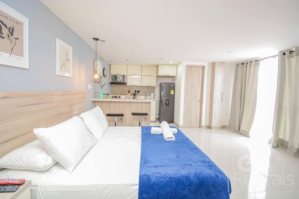 Charming Decor & Stunning Views Poblado
