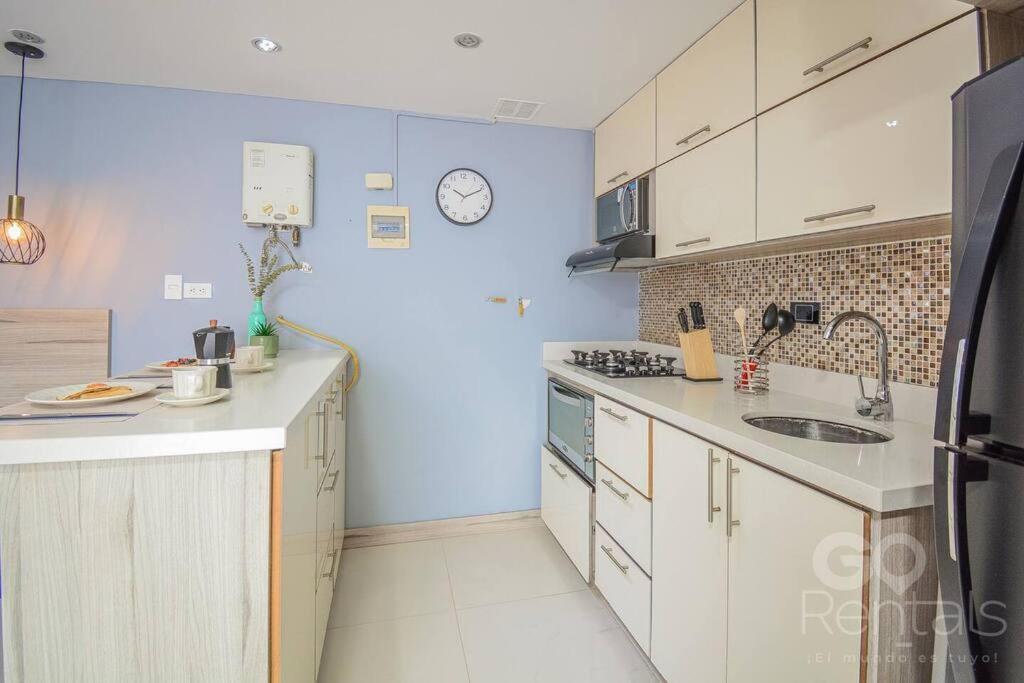 Charming Decor & Stunning Views Poblado Apartamento *