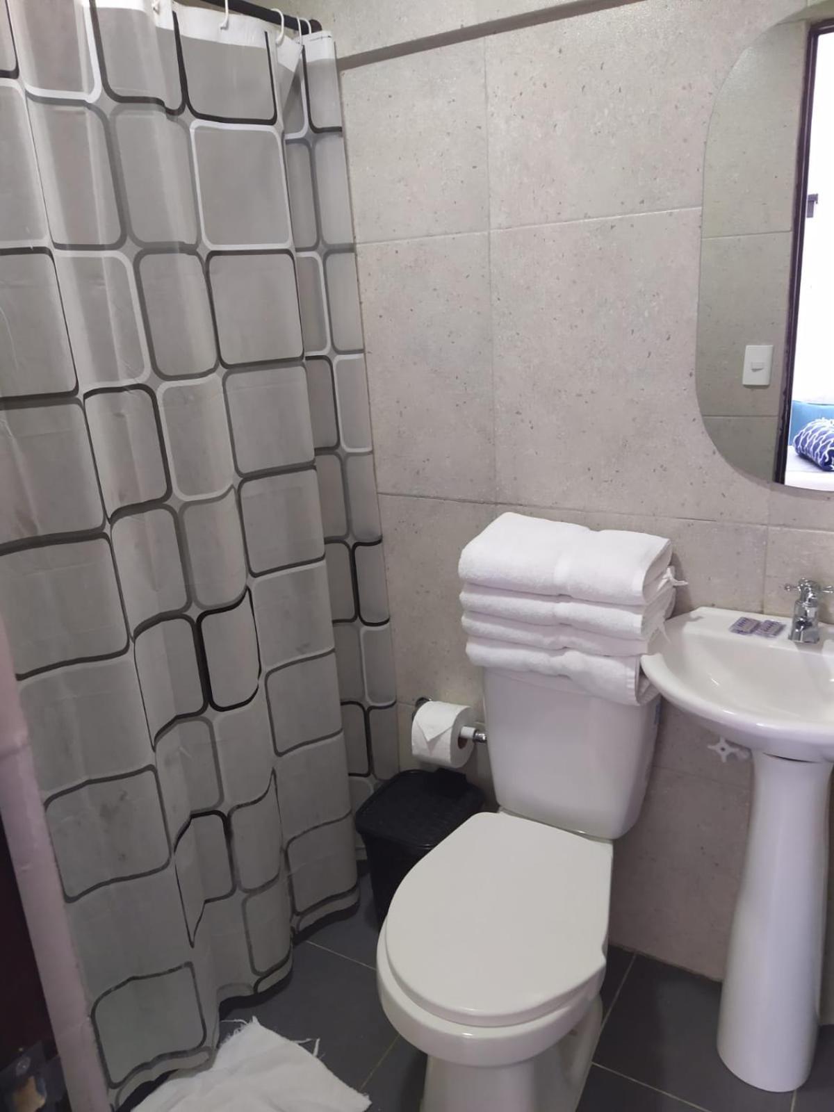 Hotel Palo Alto Laureles 2*