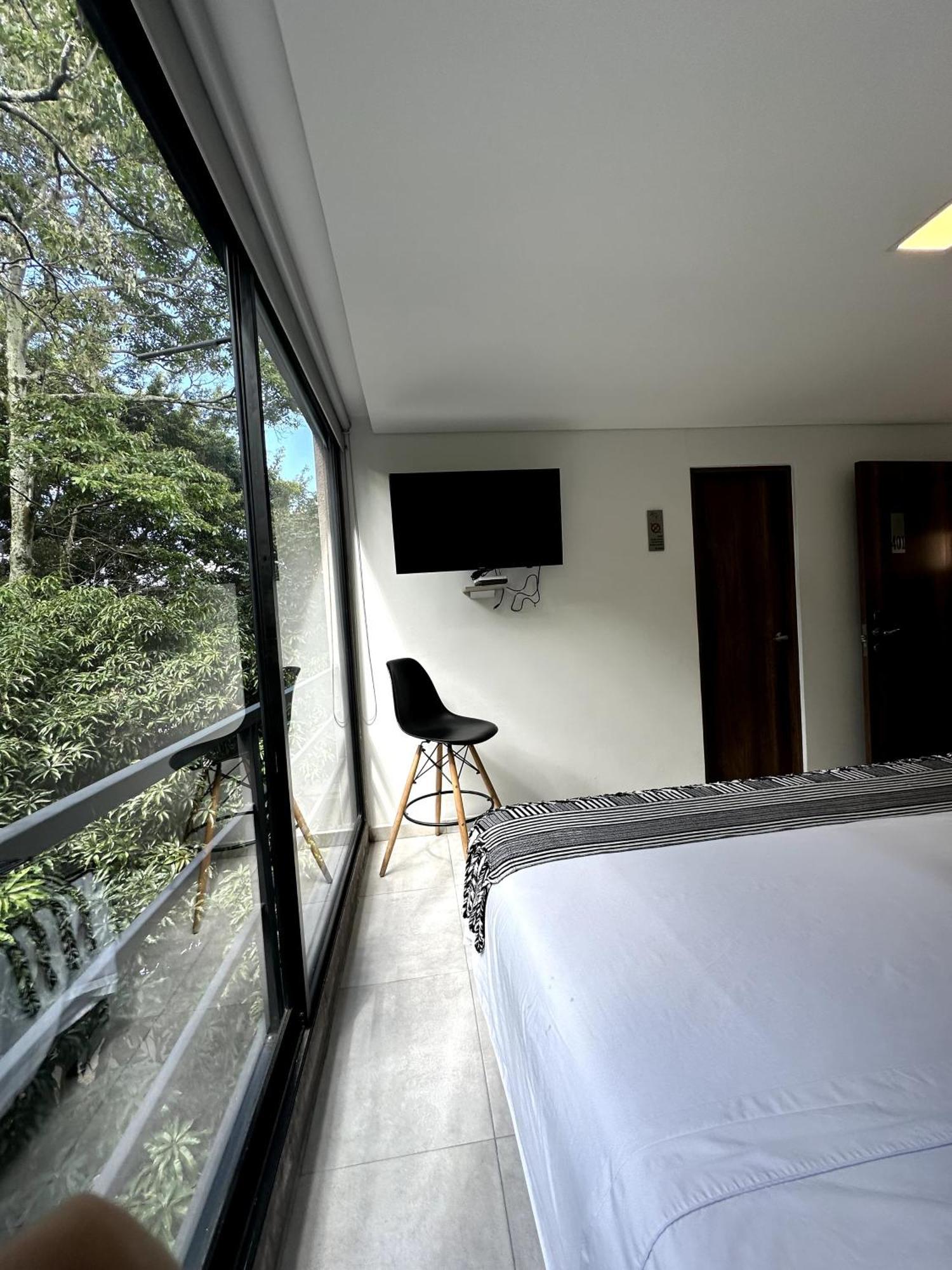 Zona Hotel
