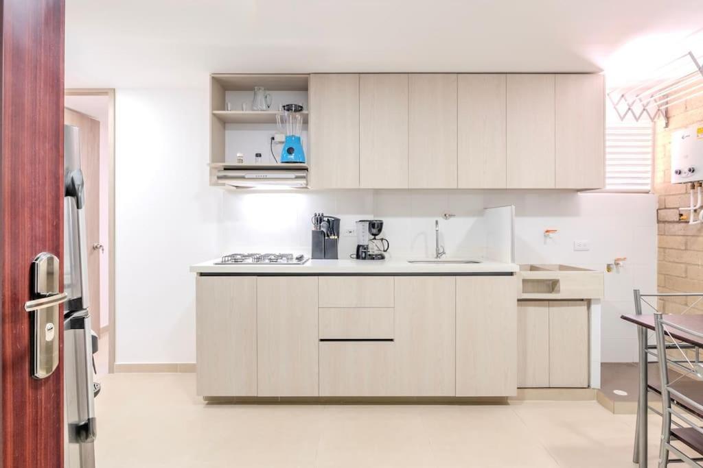 En Laureles 2br Con Rooftop Y Piscina 702 Medellín