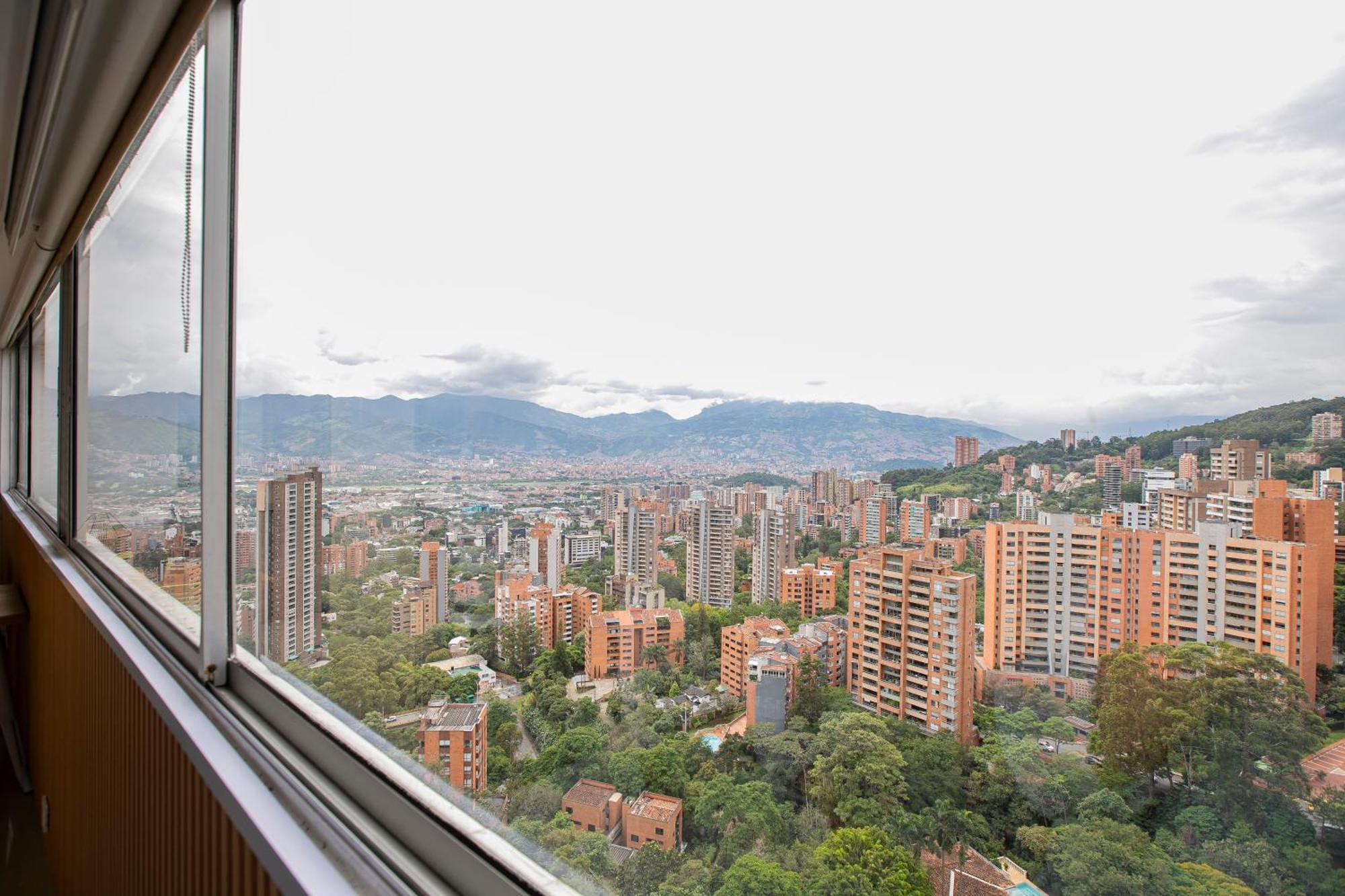 Apto Con La Mejor Vista Del Edificio Apartamento *