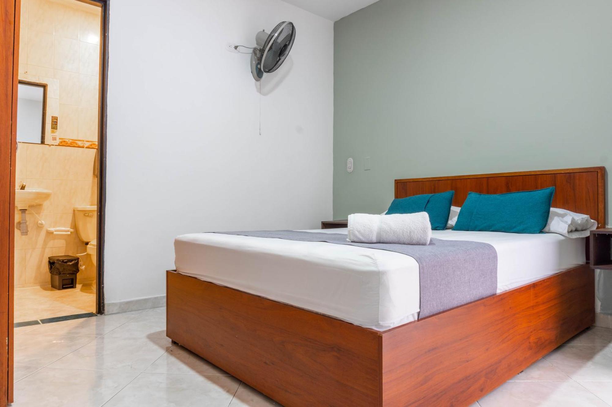 Ayenda 1228 Balcones De La 70 Hotel Medellin