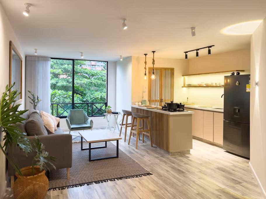 Cozy In Vibrant And Trendy Manila