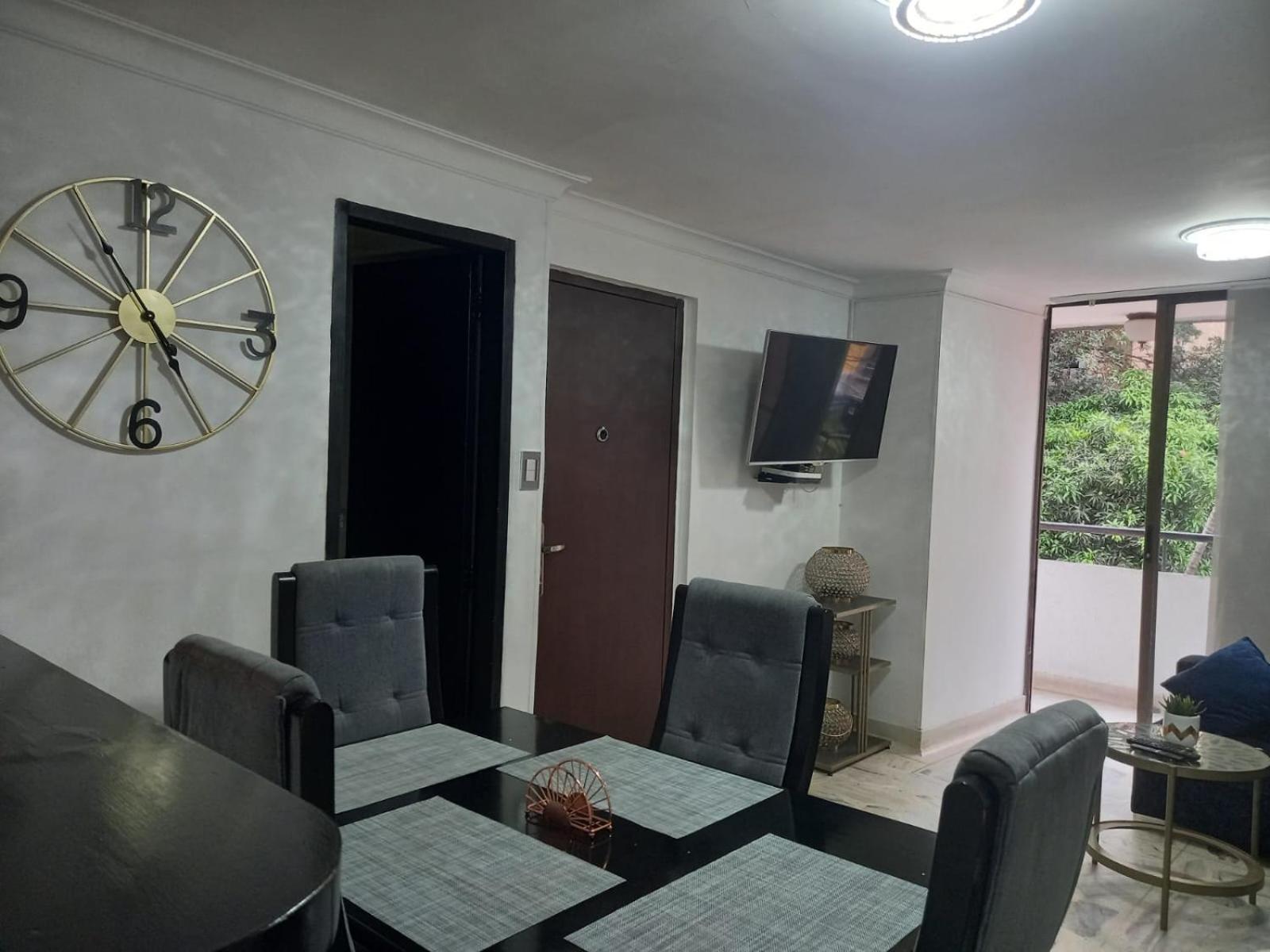 Apartamento 3 Cerca Al Parque Del Poblado Medellin
