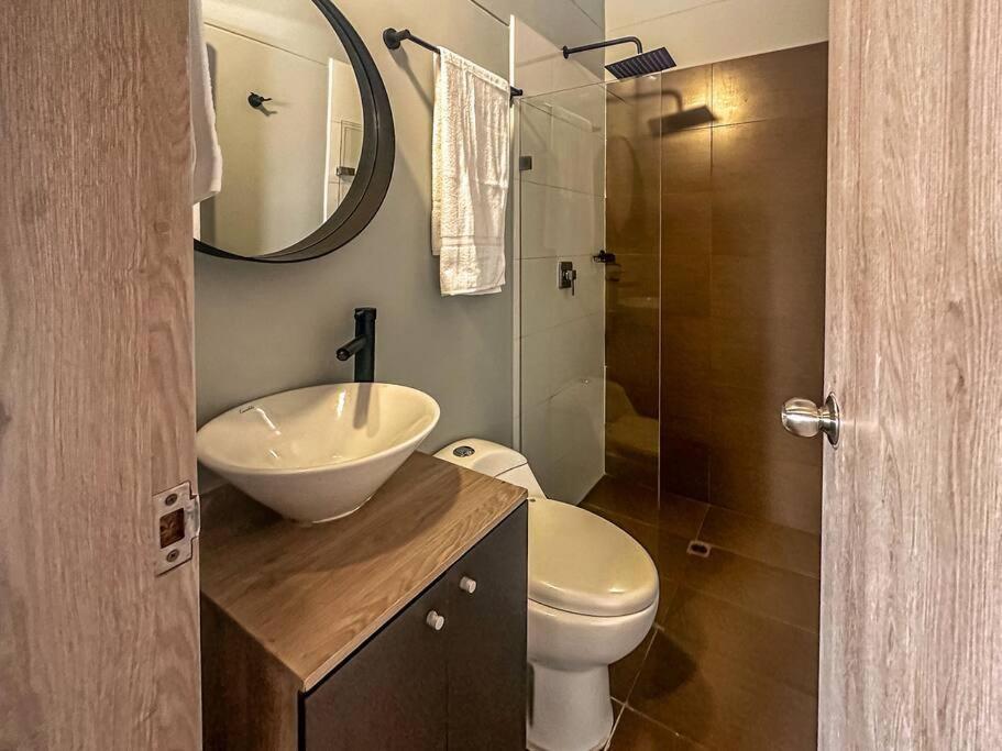 Apartamento Amplio Con La Ubicacion Perfecta 8-01 *