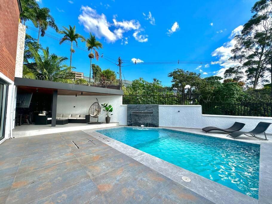 Mansion Moderna Poblado-piscina- *
