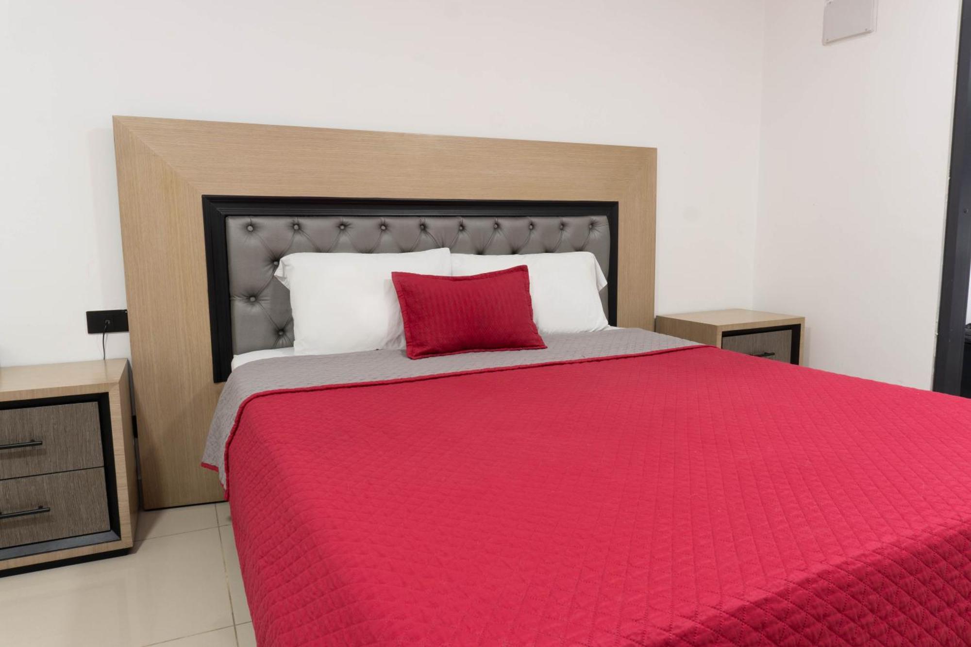 Ofix Hotel 3*