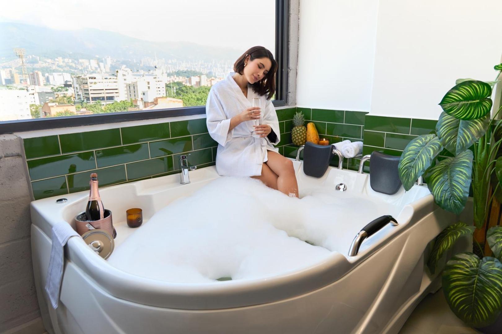 Jacuzzi Retreat Cozy Aparta-suite Rosa Negra Apartment *
