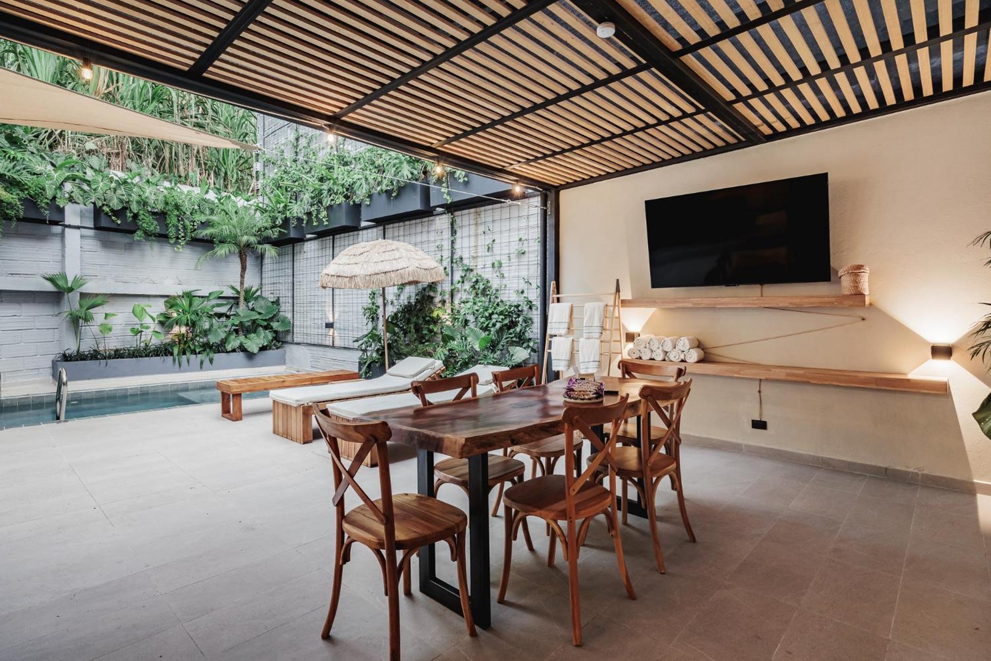 10a House Pool Provenza *
