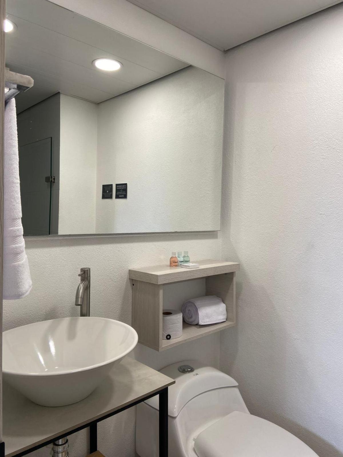 Santa Ana Hotel 2*