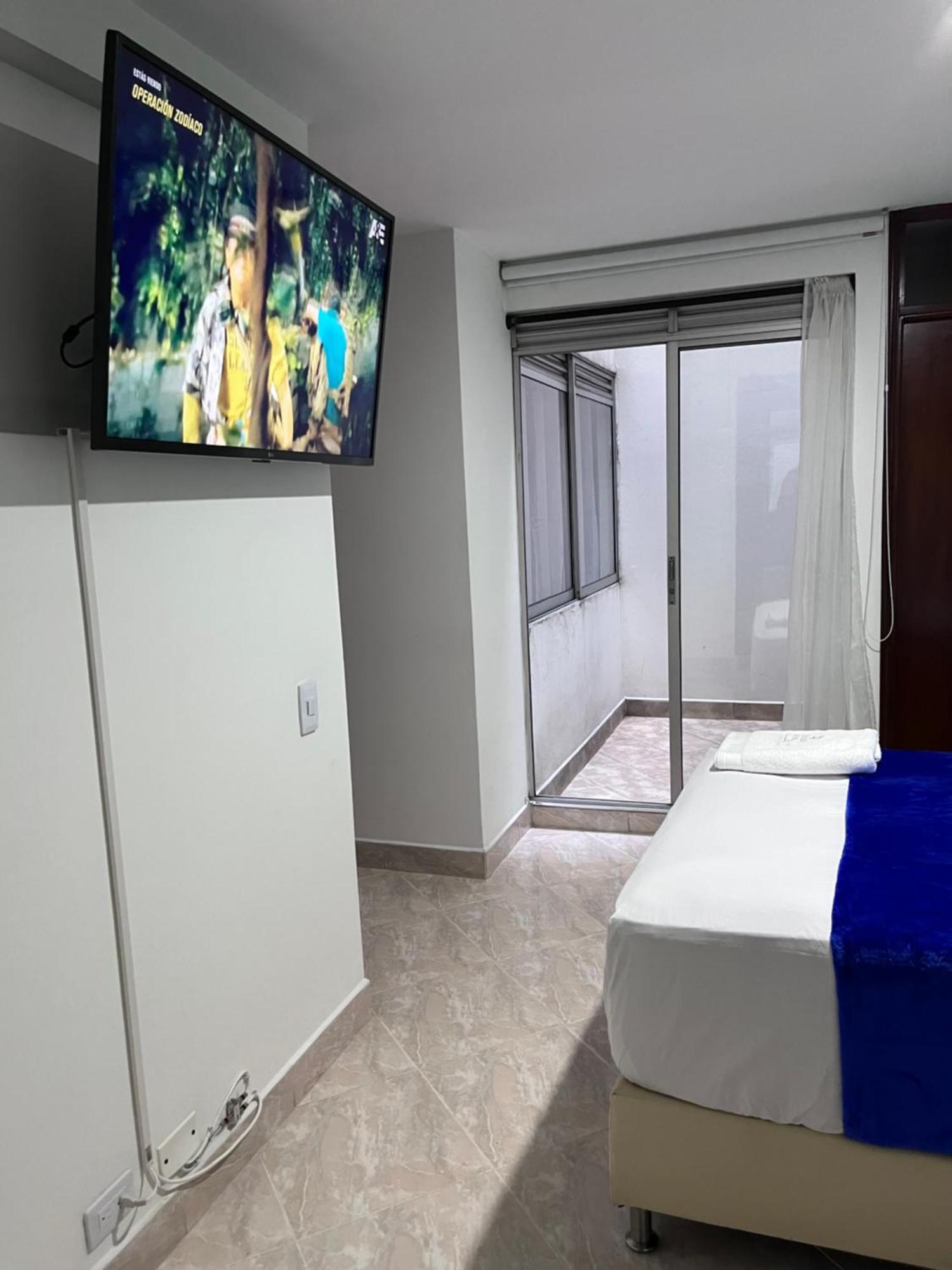 Pensión Roomies House By Rincon Sj Medellín
