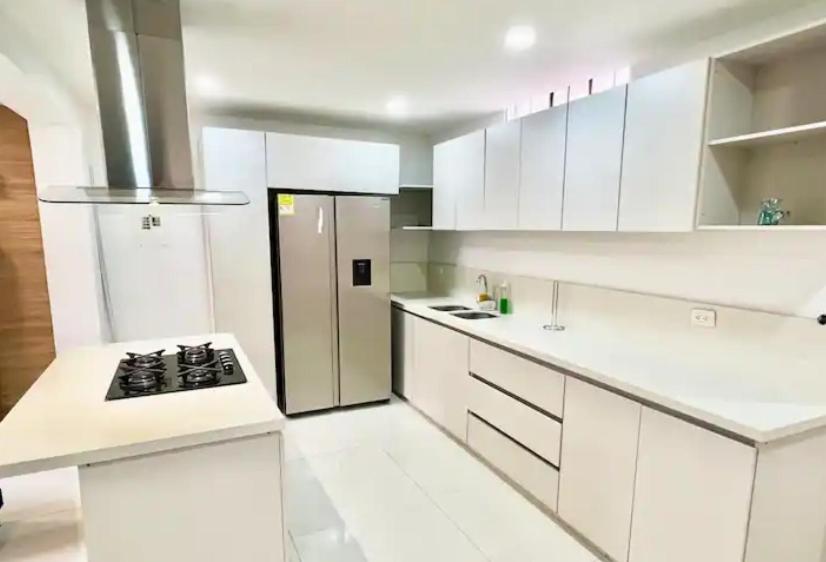 Apartamento Laureles Con Jacuzzi Cerca Al Primer Parque