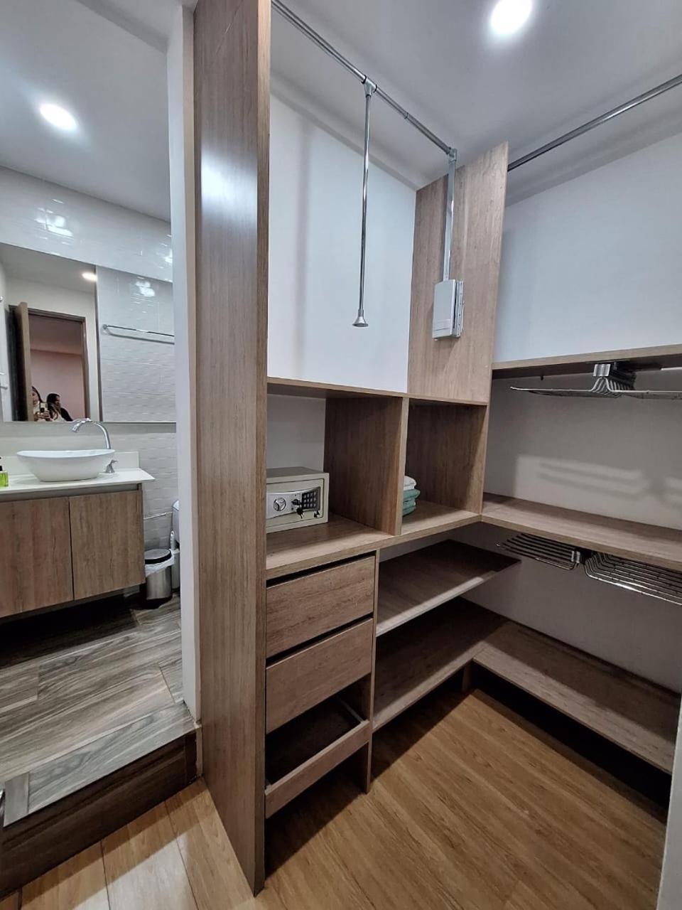 Laureles Con Jacuzzi Cerca Al Primer Parque Apartamento Medellín