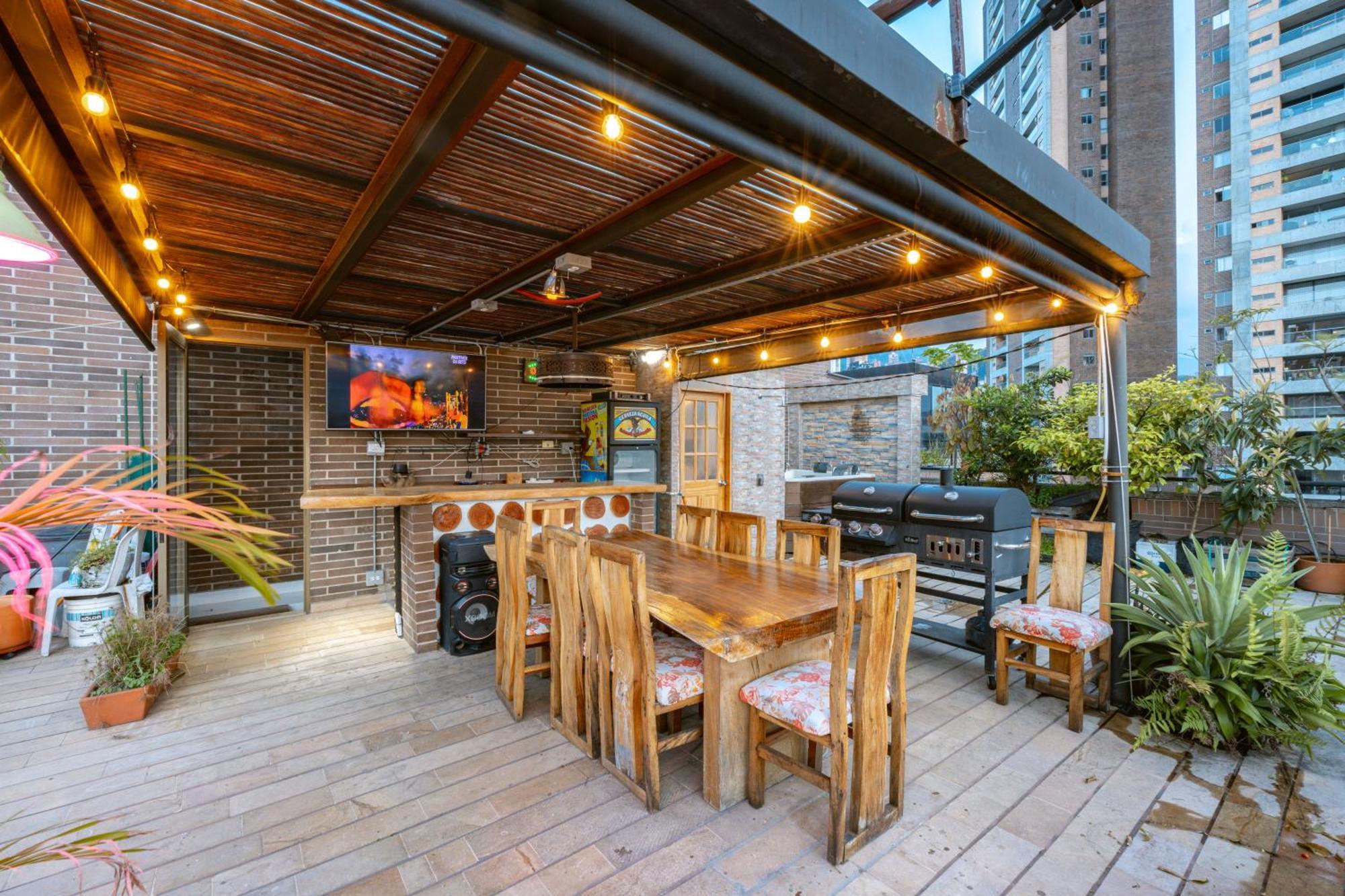 Apartamento Penthouses Each With Private Sky Bar & Jacuzzi In Medellín