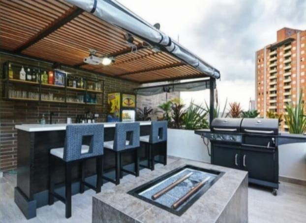 Penthouses Each With Private Sky Bar & Jacuzzi In *