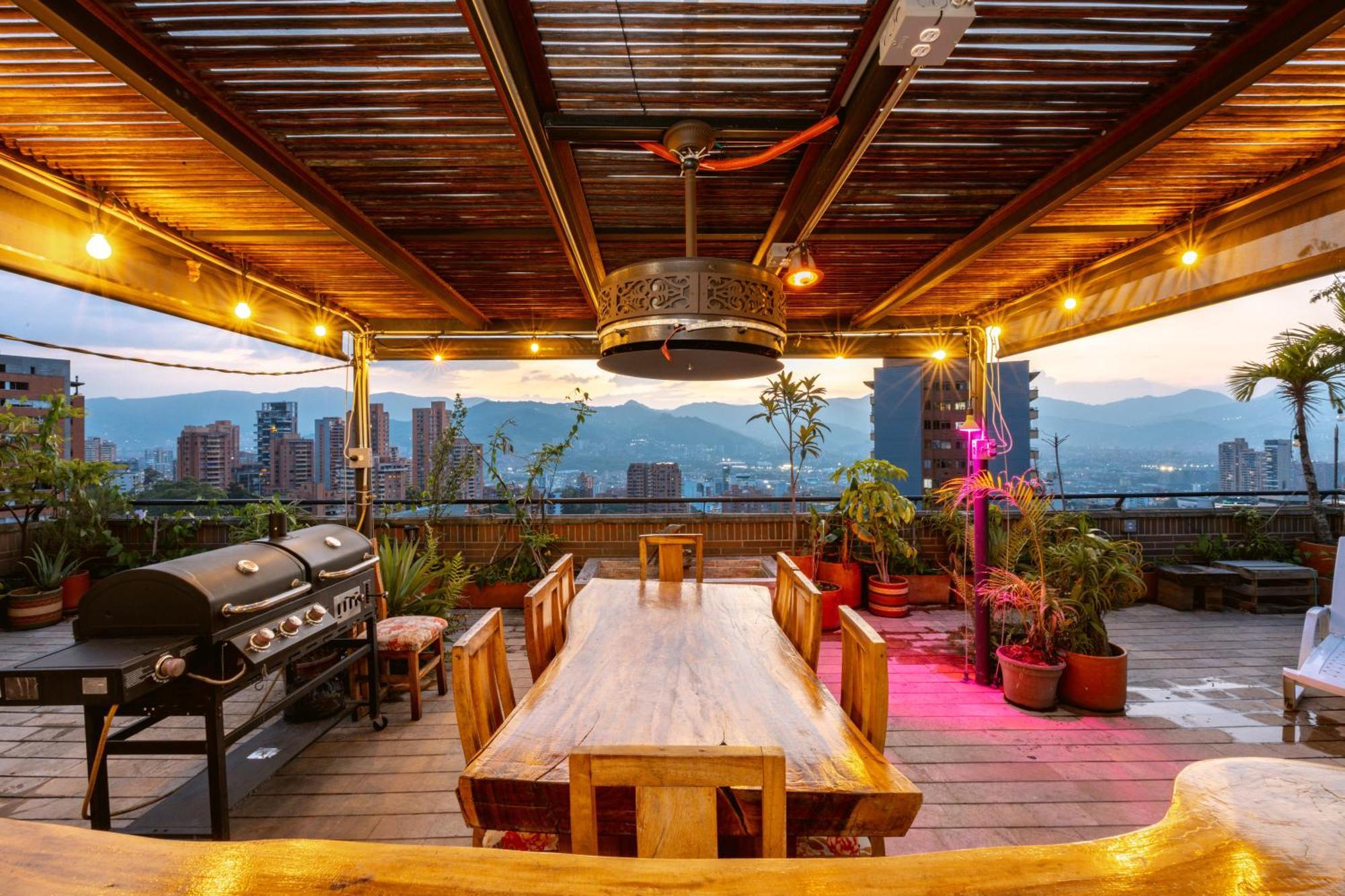 Penthouses Each With Private Sky Bar & Jacuzzi In Apartamento *
