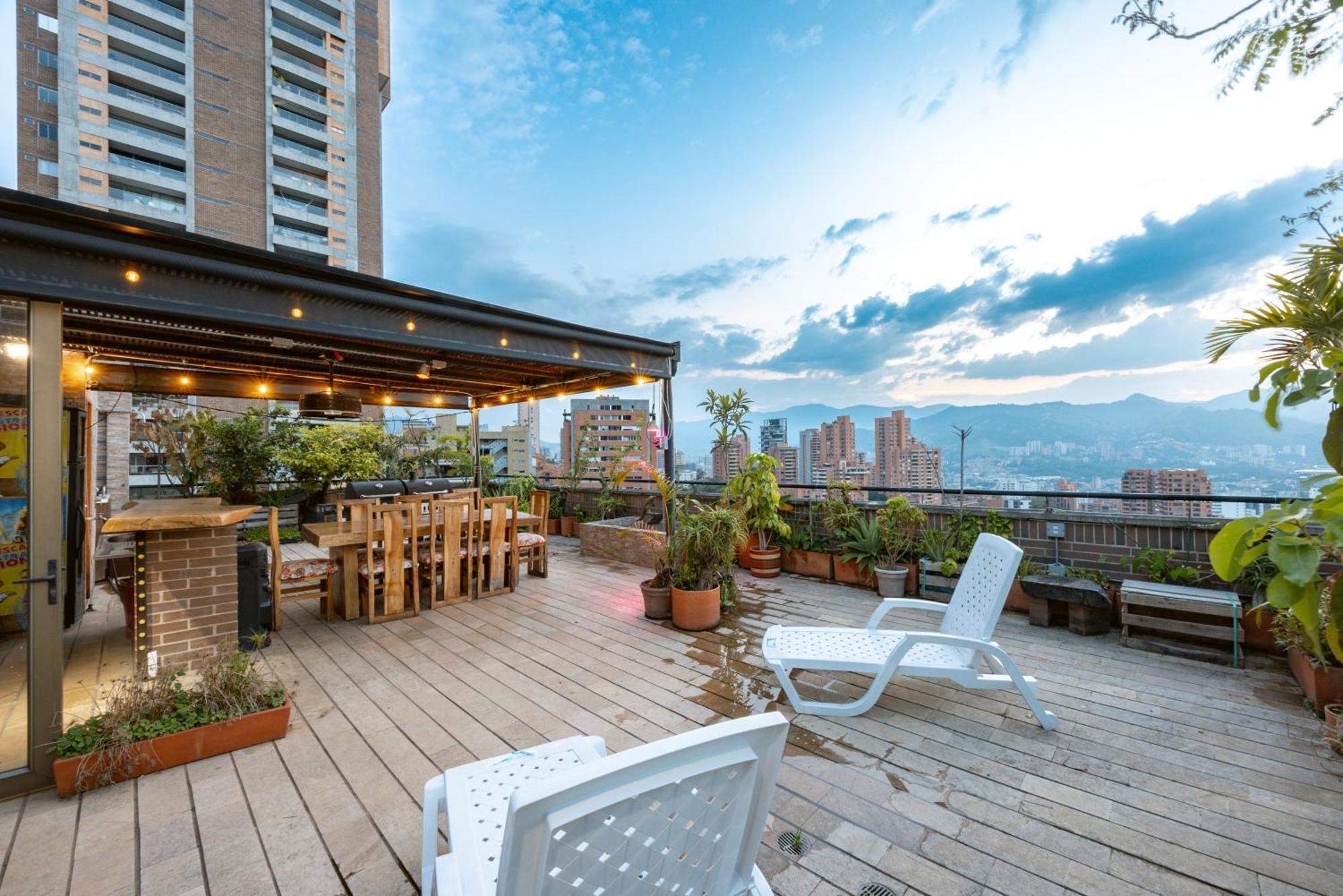 Apartamento Penthouses Each With Private Sky Bar & Jacuzzi In *