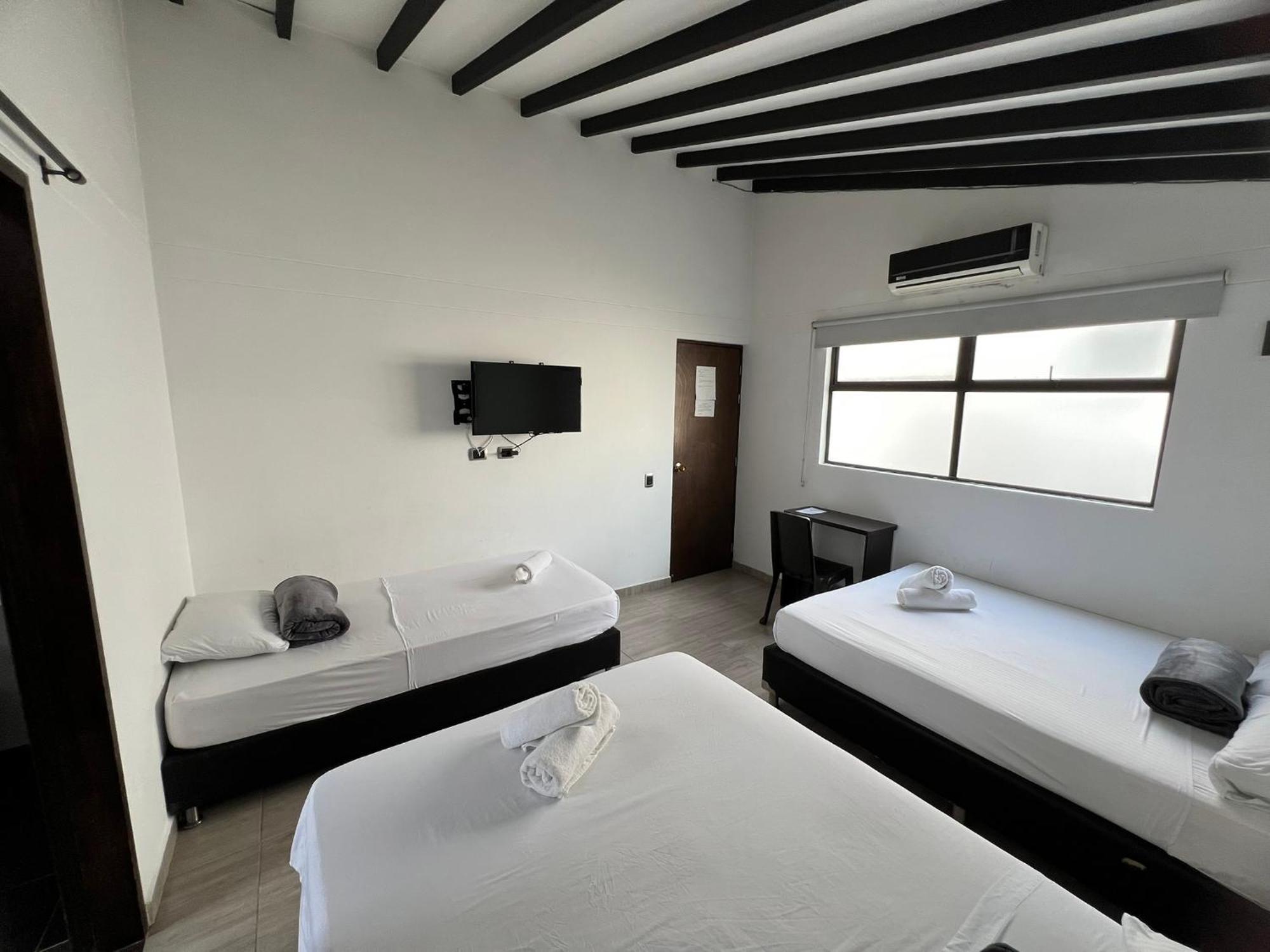 Jardin De Laureles Hotel 3*