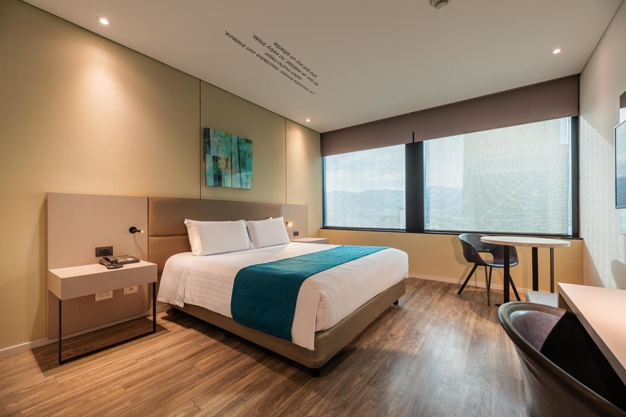 Estelar Square 4*