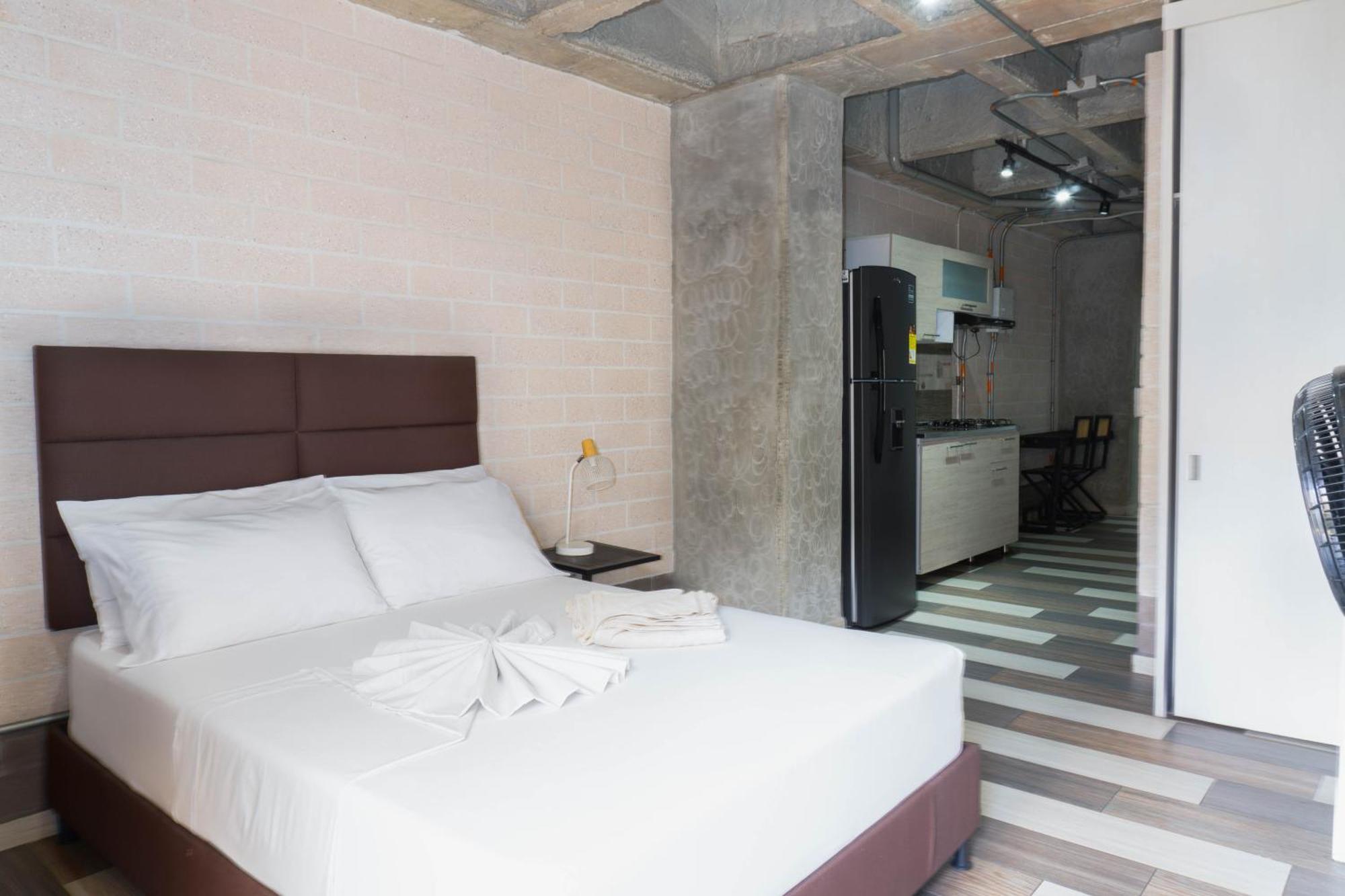 Hotel Magenta
