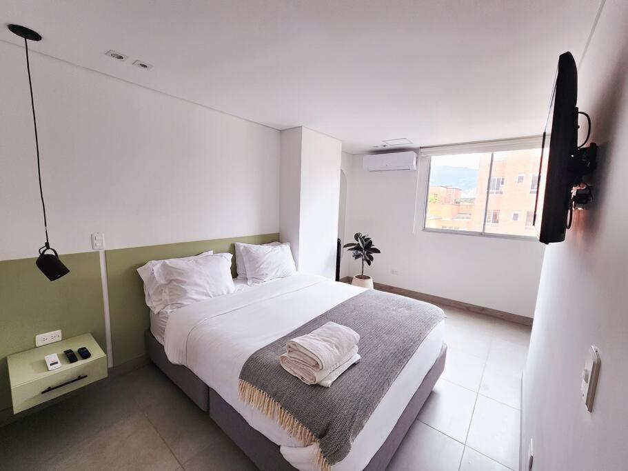 Apartamento Penthouse In Heart Of Laureles *