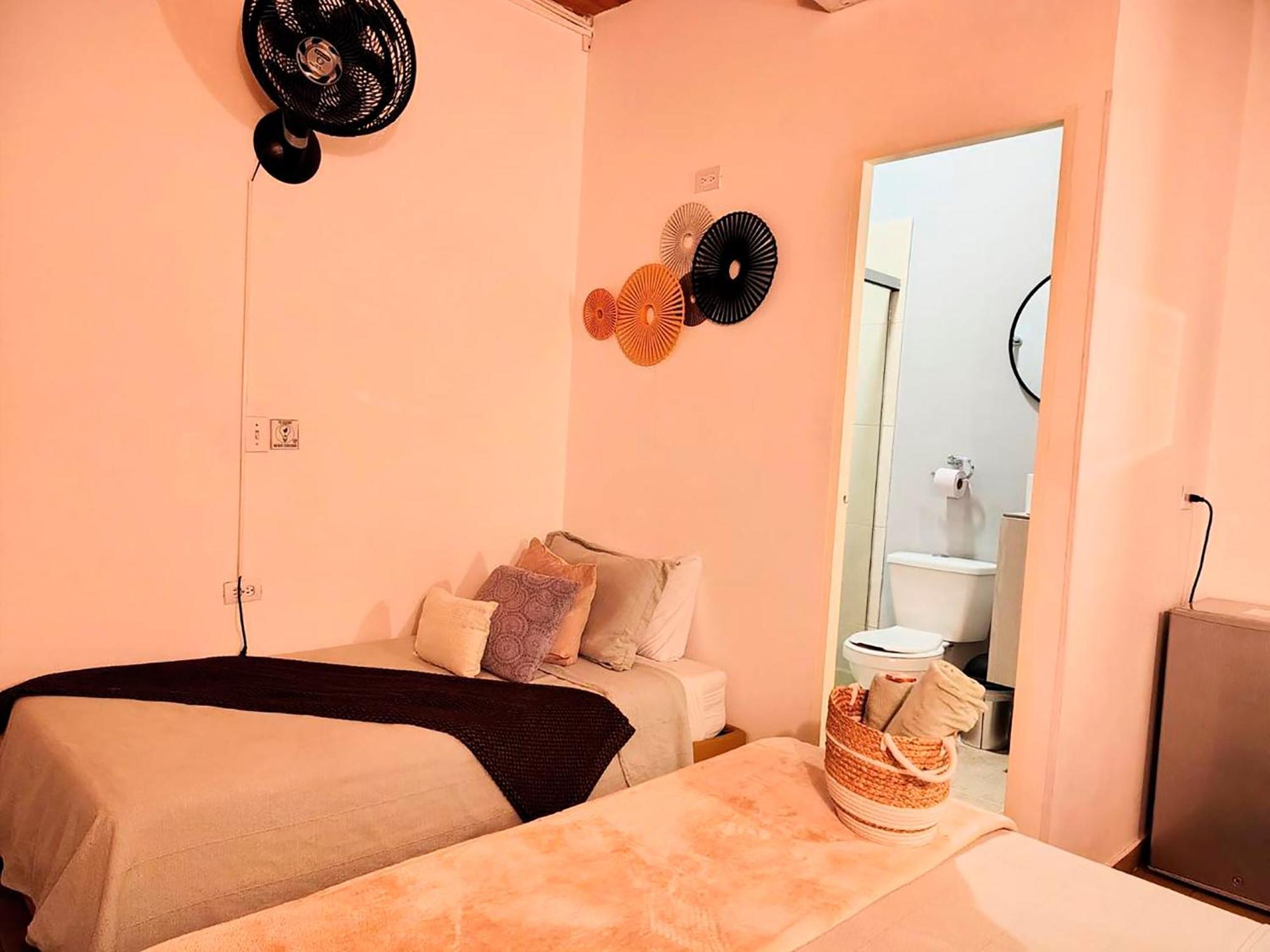 La 10 * Medellín
