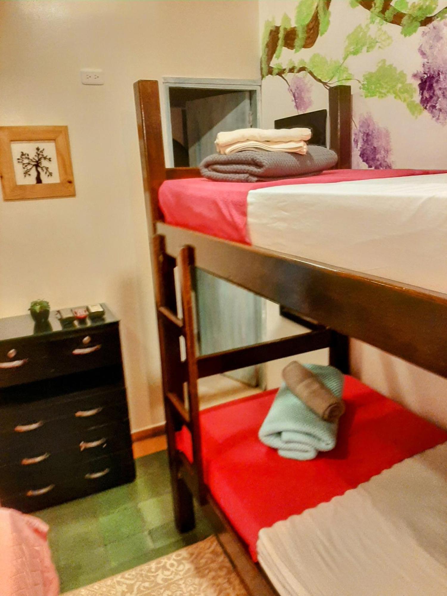 Hostal La 10