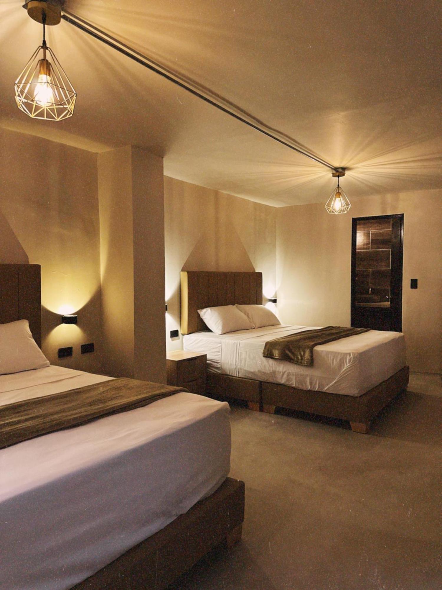 Hotel History Center 3*