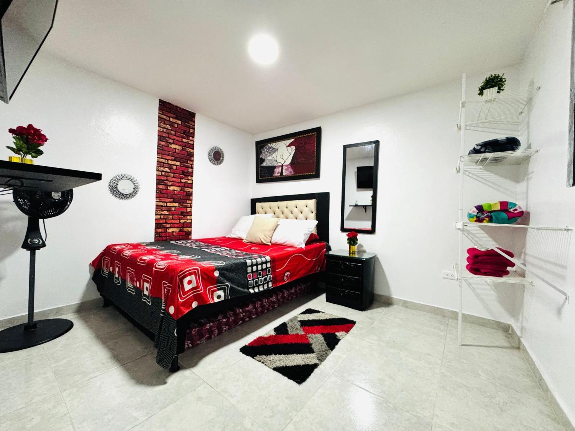 Apartamento !Increible Terraza Panoramica, Wifi 100Mb, Cocina & Lavadora! Edificio Victory Medellin *