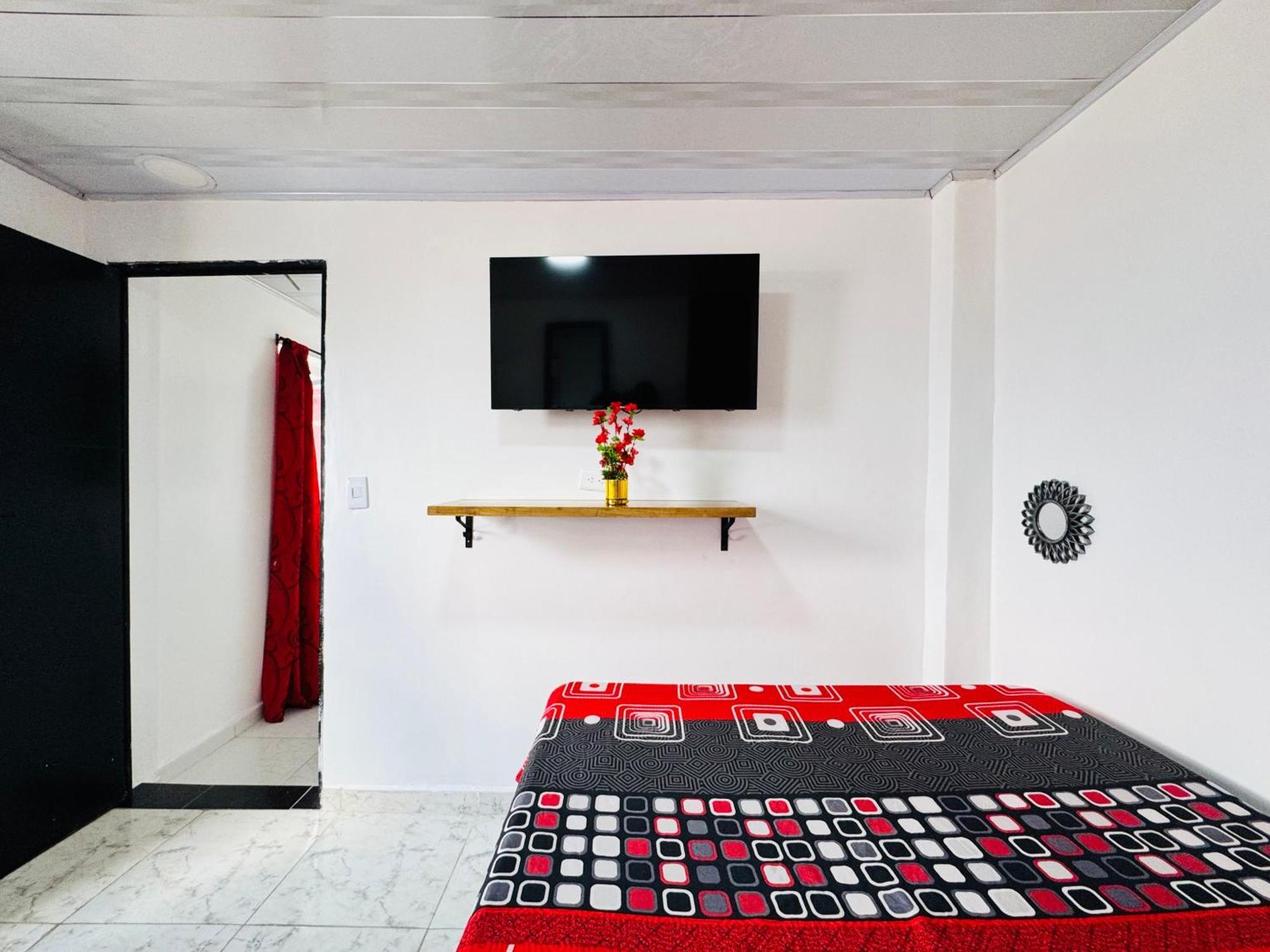 Apartamento !Increible Terraza Panoramica, Wifi 100Mb, Cocina & Lavadora! Edificio Victory Medellin *