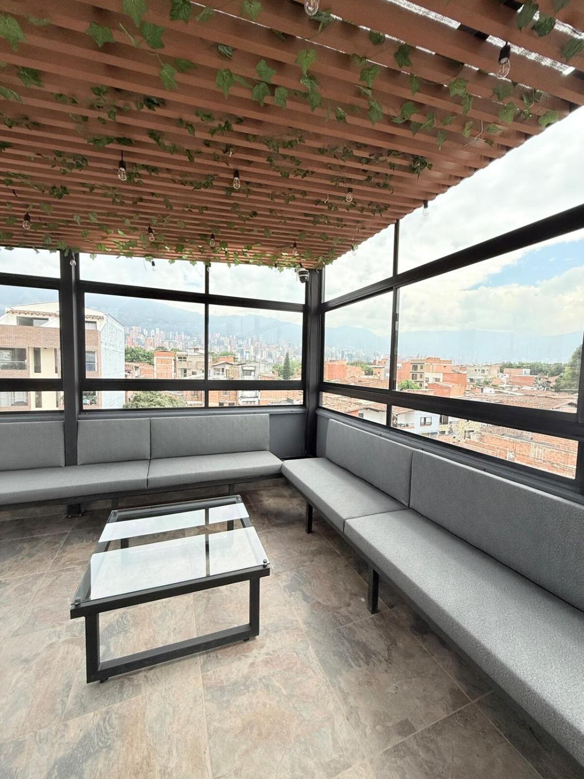201new Perfect Location Close To Poblado Medellín