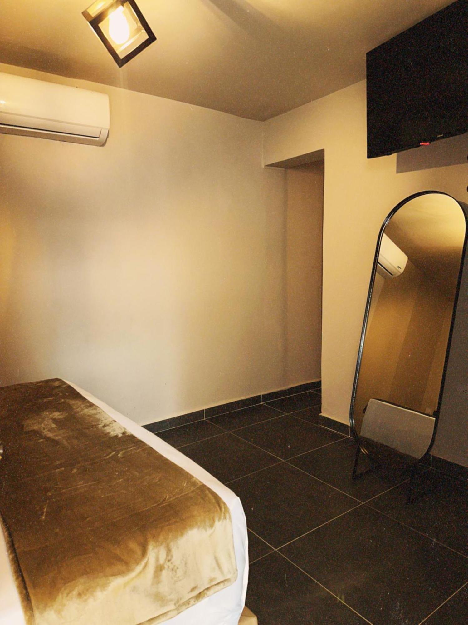 Hotel History Center 3*