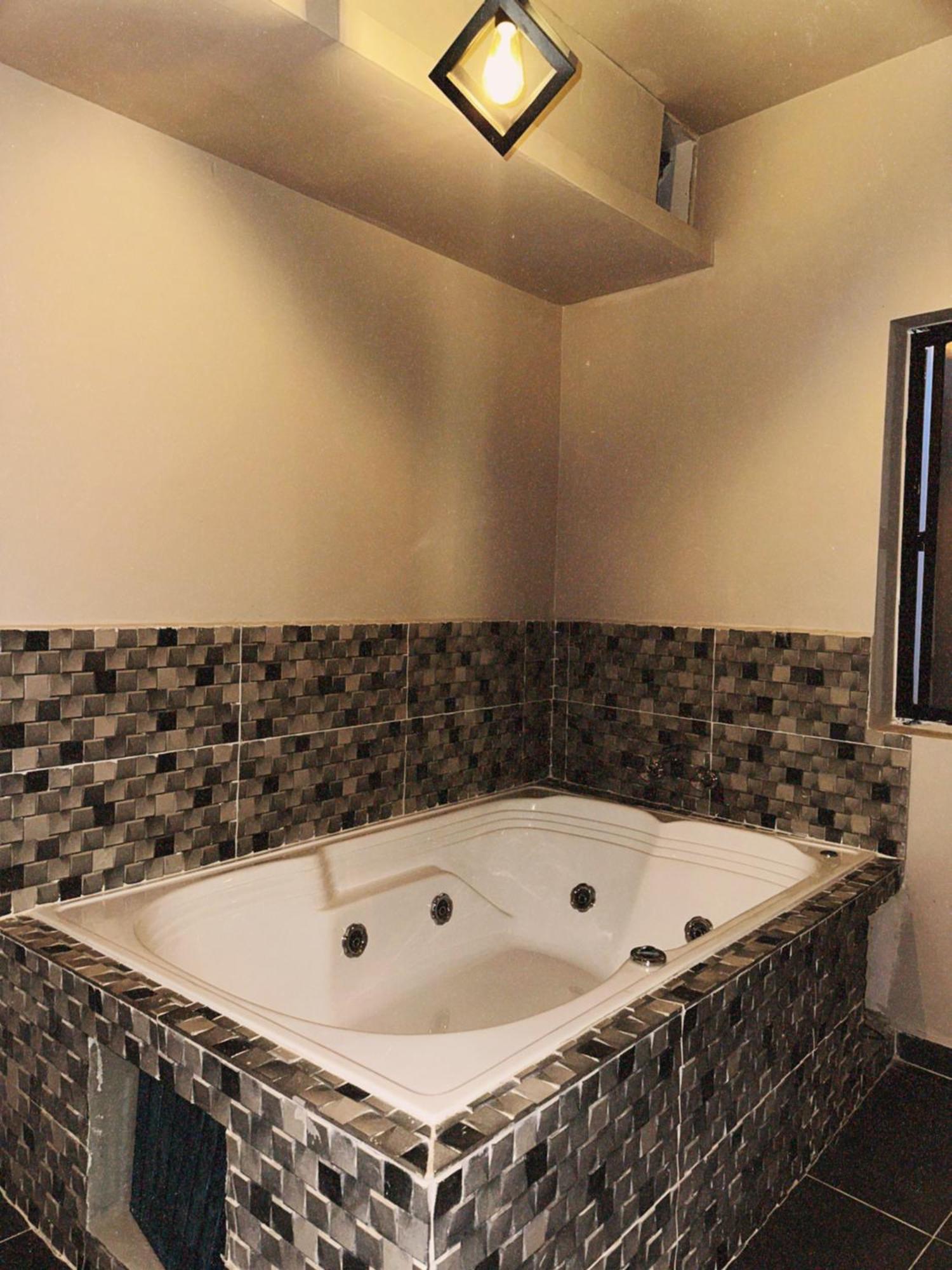 Hotel History Center 3*