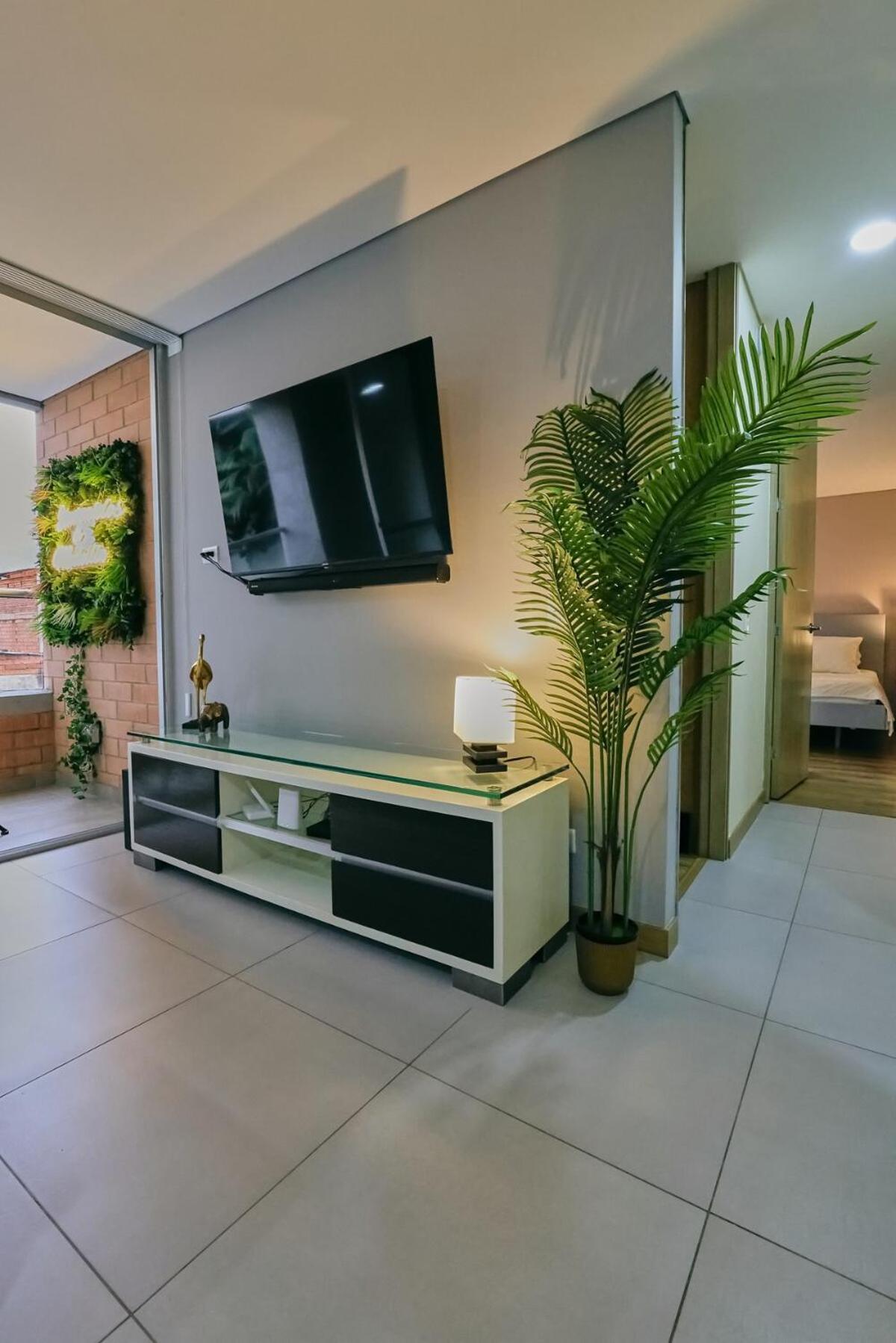 Modern Skyline -wifi, Gym, 24hr Security Medellin