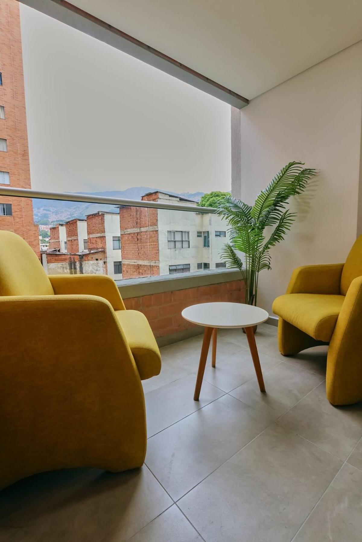 Modern Skyline -wifi, Gym, 24hr Security Apartment Medellin