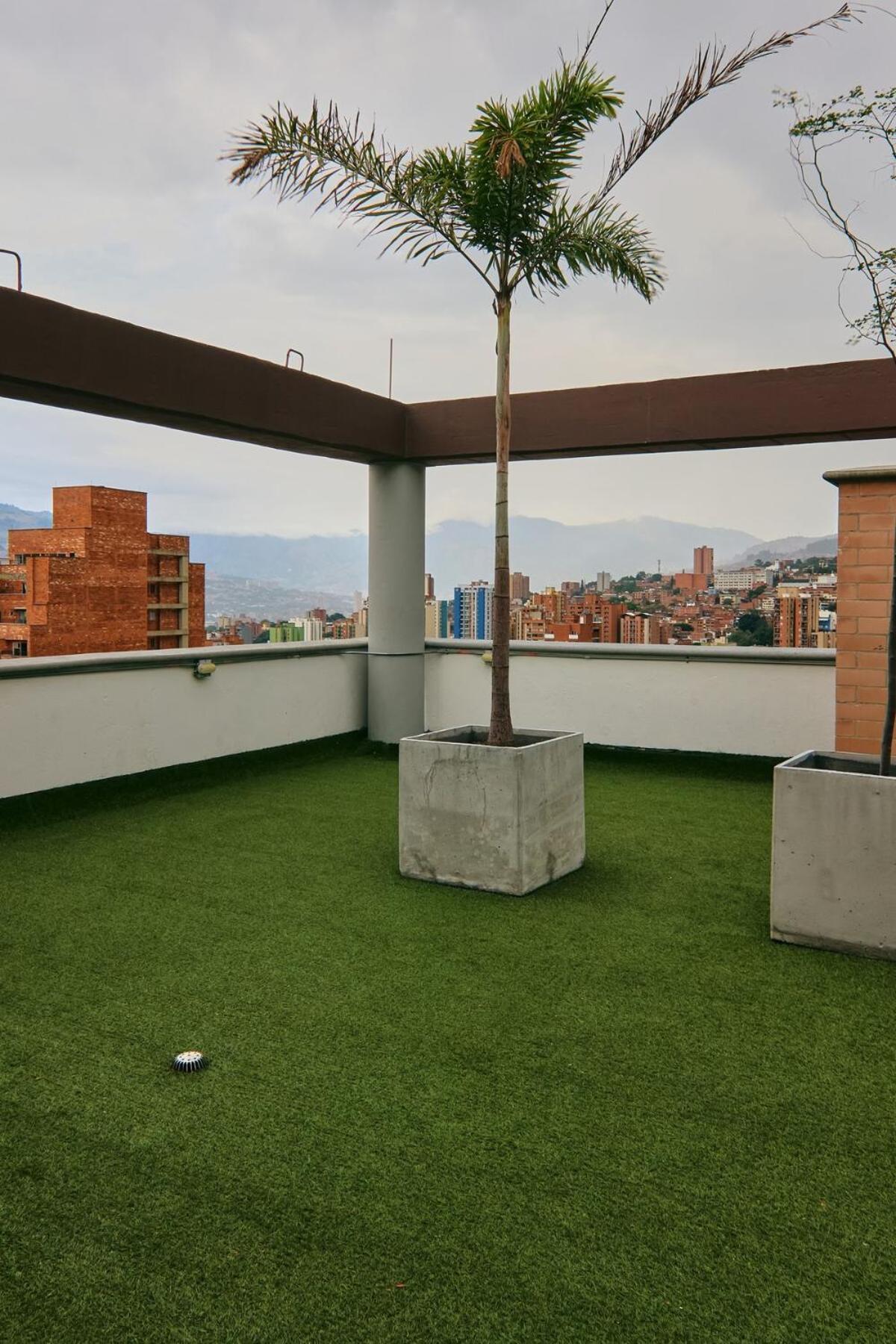 Apartment Modern Skyline -wifi, Gym, 24hr Security Medellin