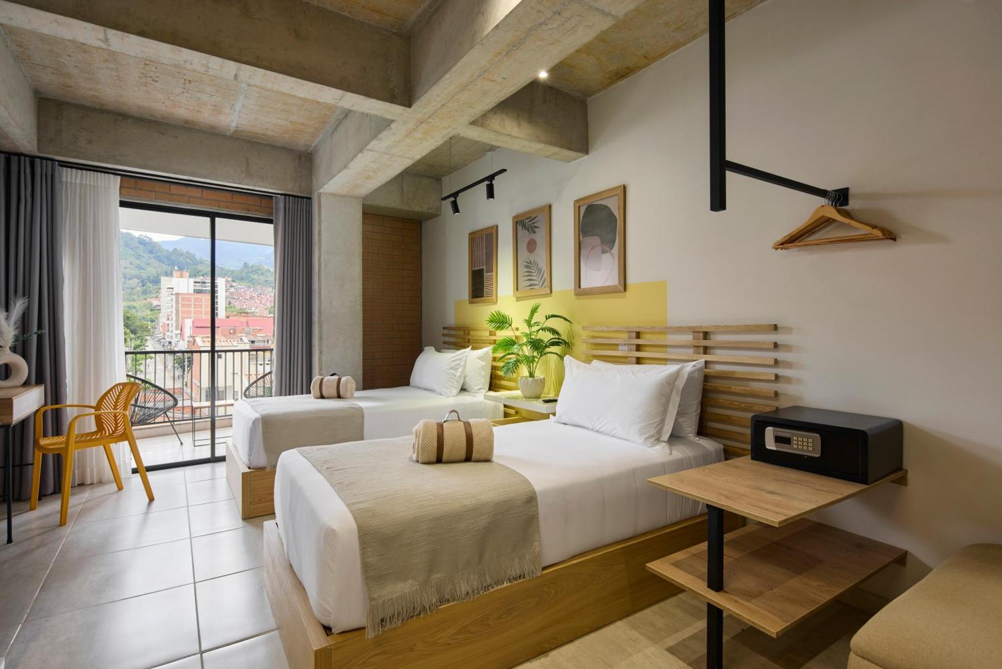 30 Living 4* Medellín