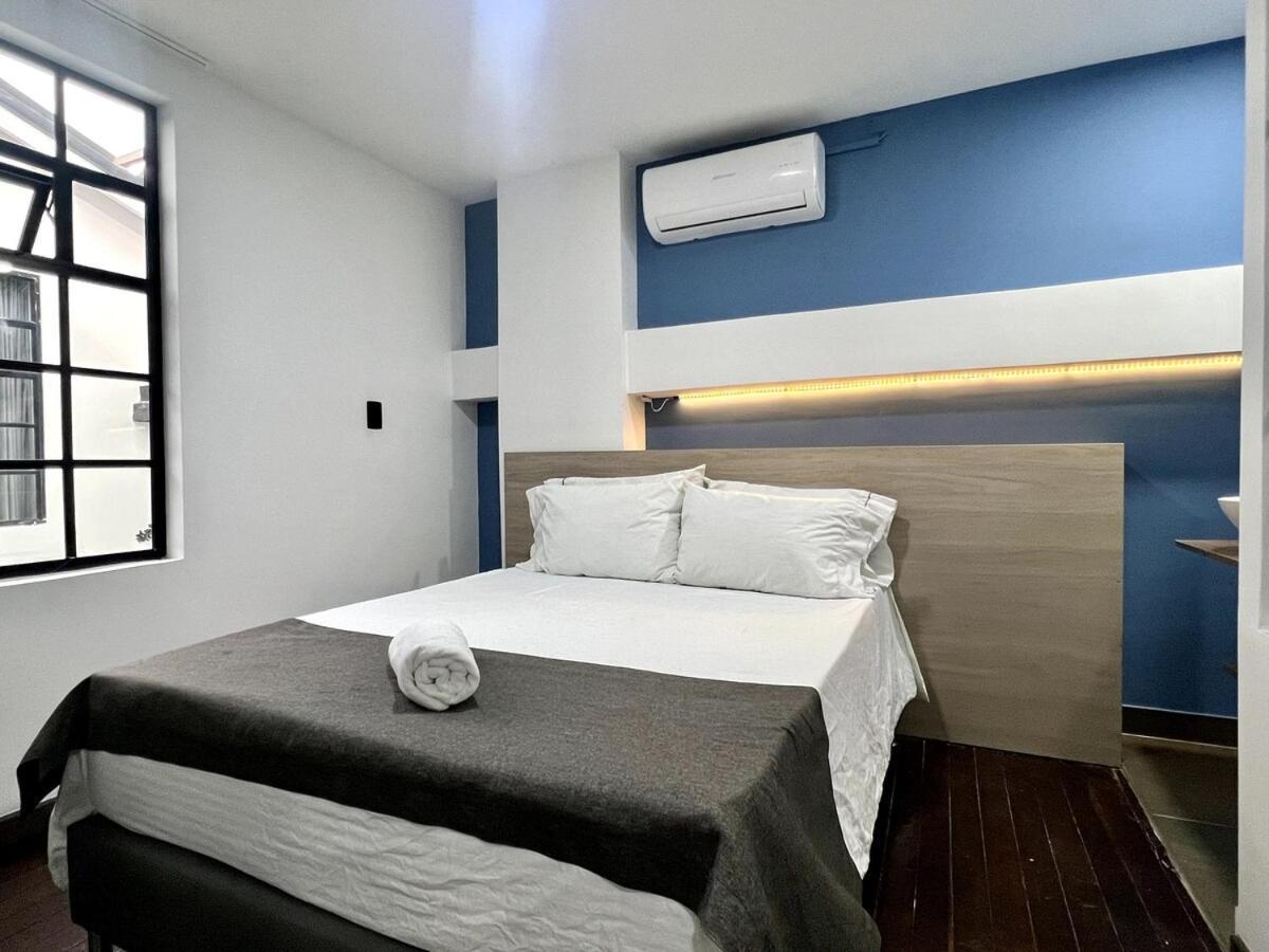 Apartamento Nowa Arya Ph - Huge Hot Tub & Ac Steps From Lleras Park Medellín