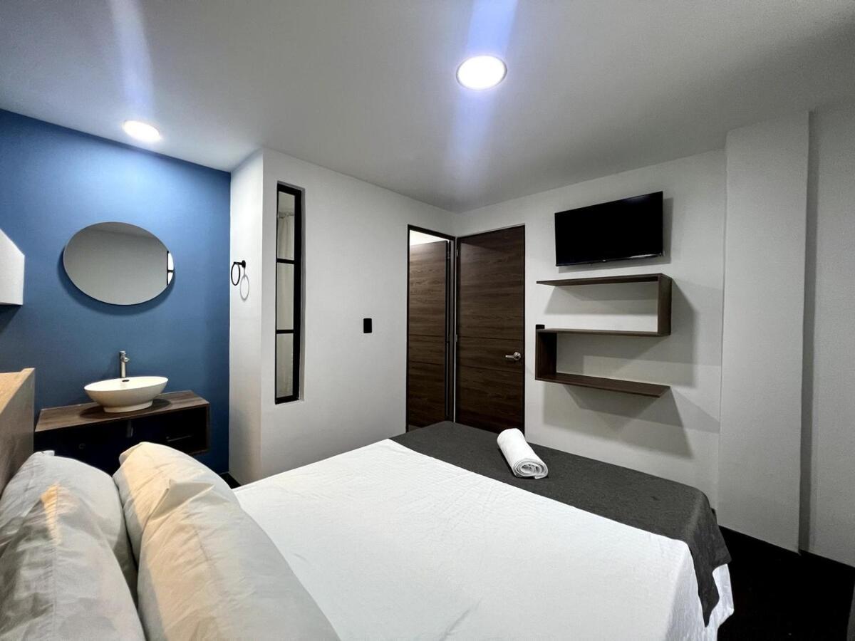 Apartamento Nowa Arya Ph - Huge Hot Tub & Ac Steps From Lleras Park Medellín