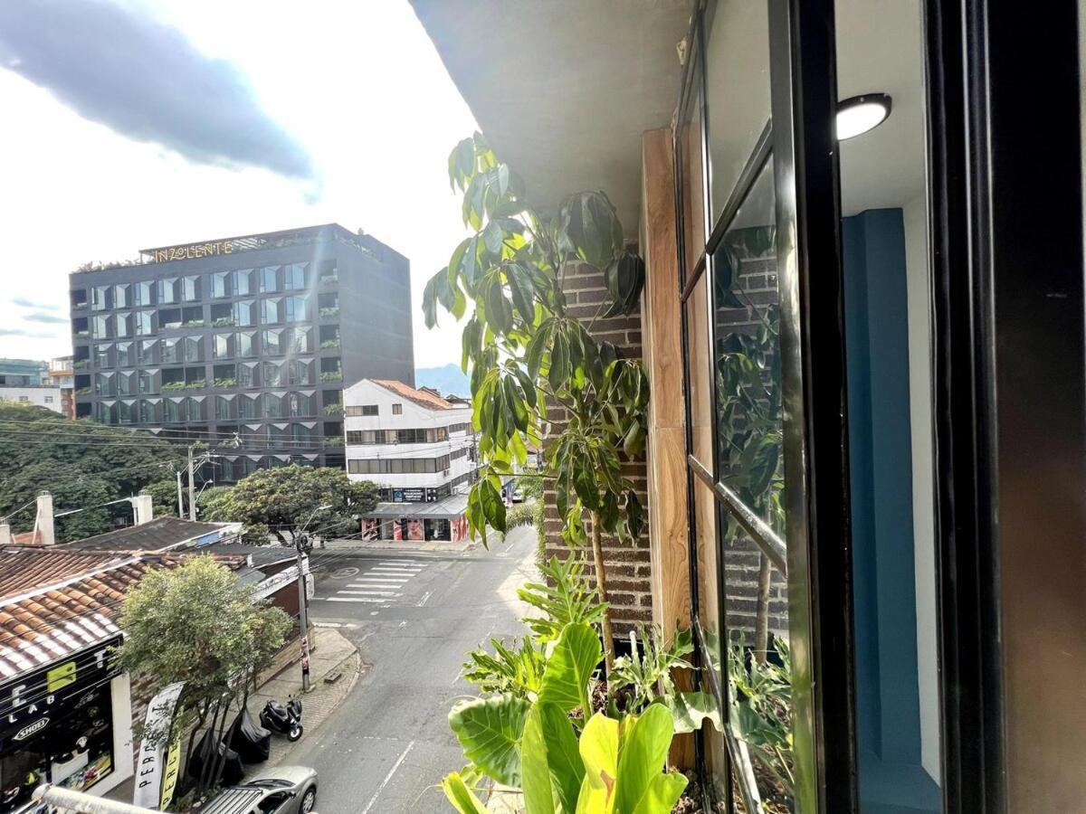 Nowa Arya Ph - Huge Hot Tub & Ac Steps From Lleras Park Apartamento