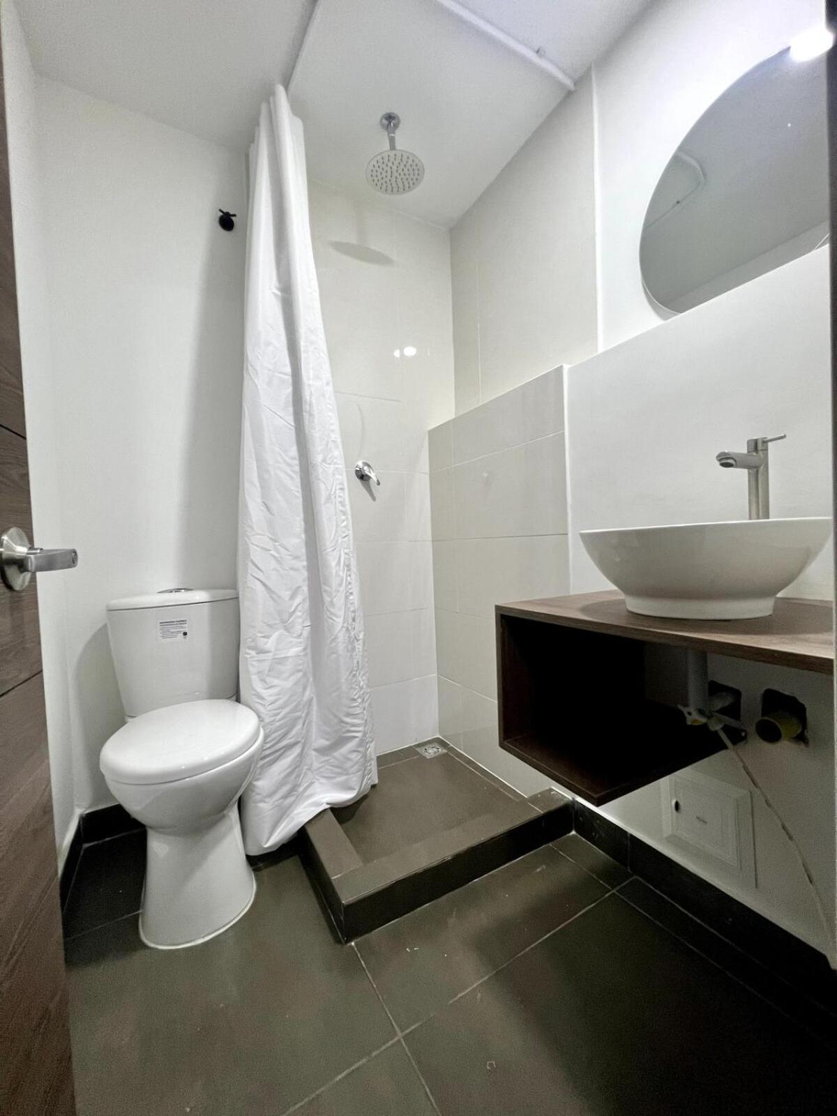 Apartamento Nowa Arya Ph - Huge Hot Tub & Ac Steps From Lleras Park *