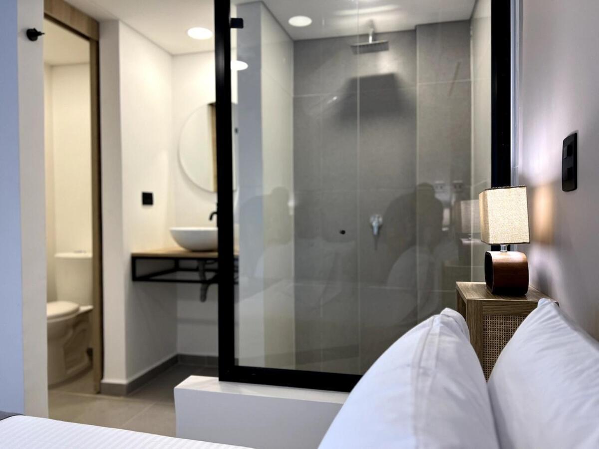 Nowa Bali House - Ac & Heated Pool In Provenza *