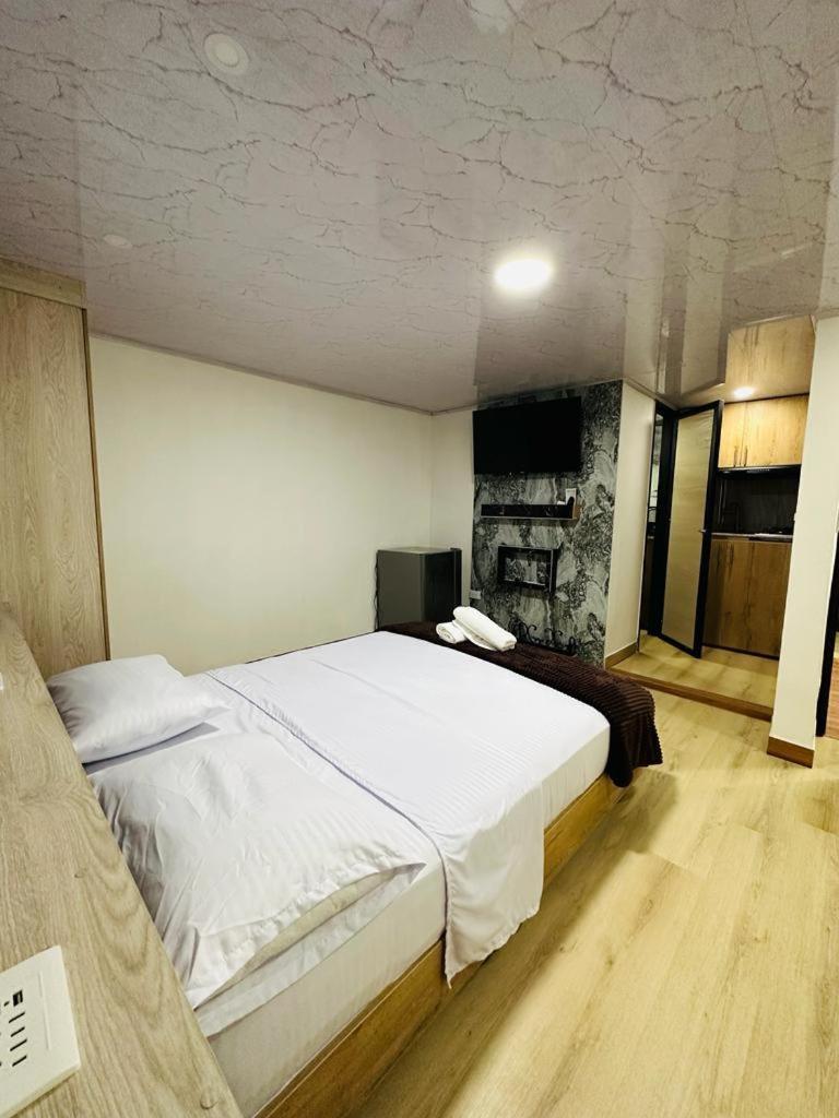 Hotel Lares 70 Laureles Medellín