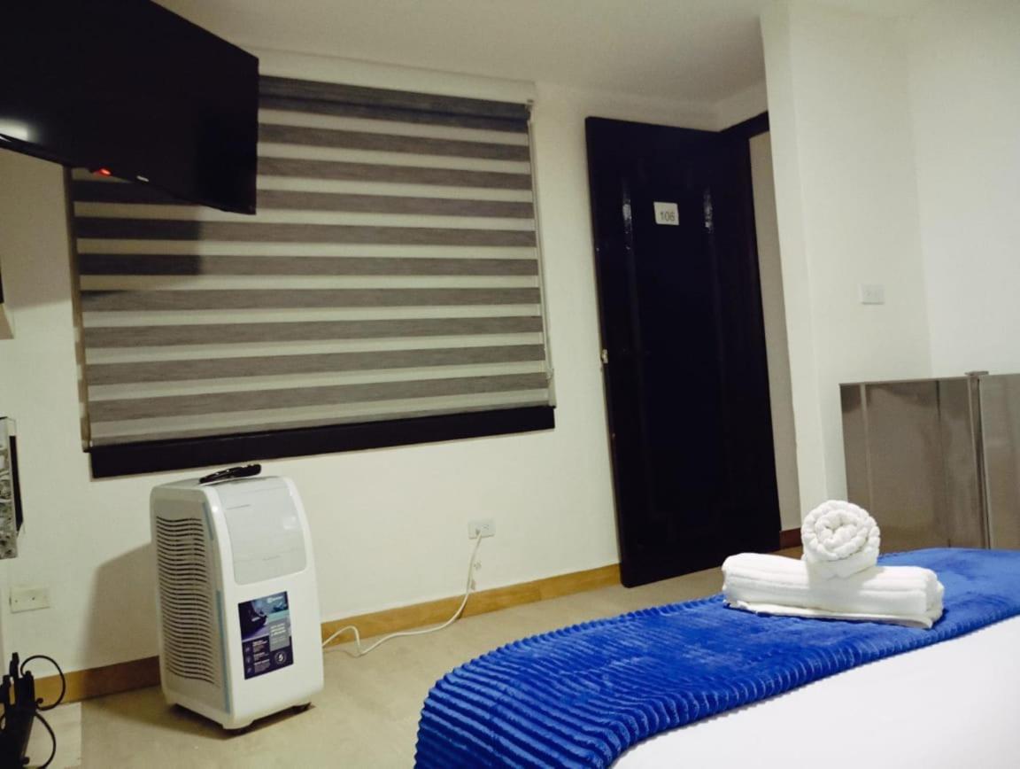 Lares 70 Laureles Hotel 3*