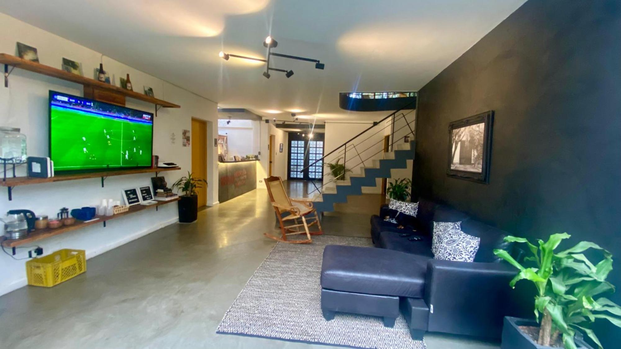 Casa Mosaiko Primer Parque Laureles Guest house