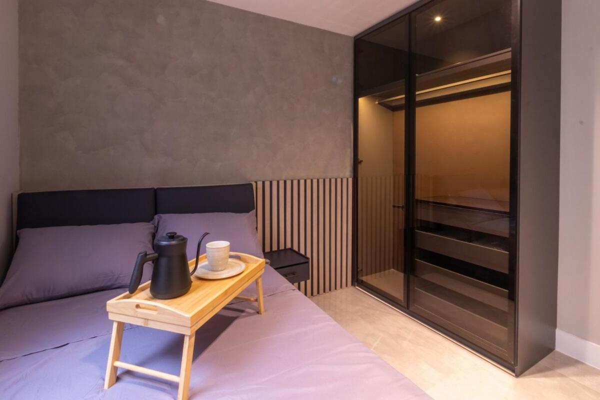 Luxury Penthouse With Jacuzzi And Ac, North