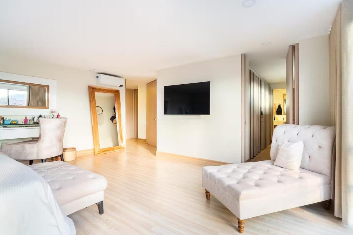 Amazing Ph In Poblado 5bd & Heated Pool! Apartamento