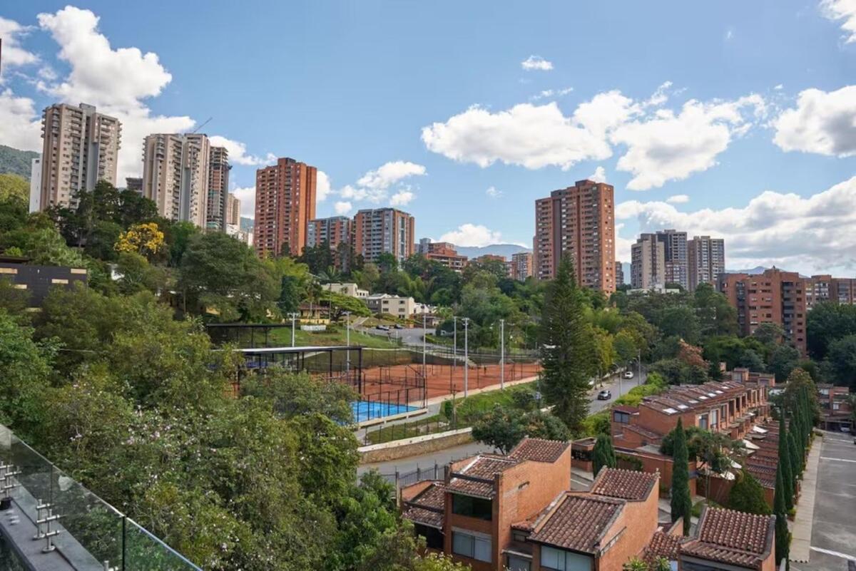Amazing Ph In Poblado 5bd & Heated Pool! Medellín